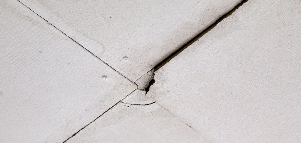 How to Repair Cracked Grout on Tile Floor