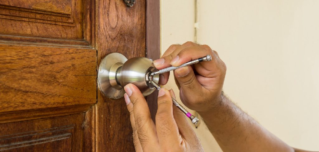 How to Repair Door Latch