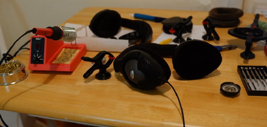 How to Repair Headphone Wire