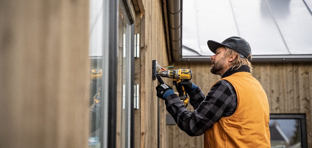How to Repair Cement Siding